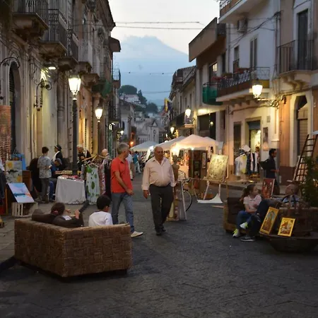 Etna Hiking Frühstückspension Trecastagni